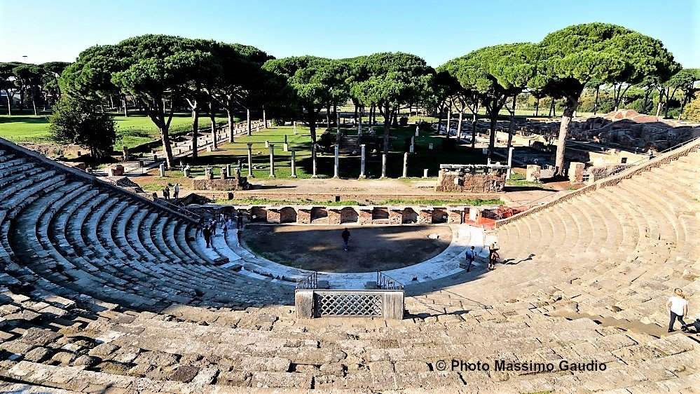 teatro romano ostia antica